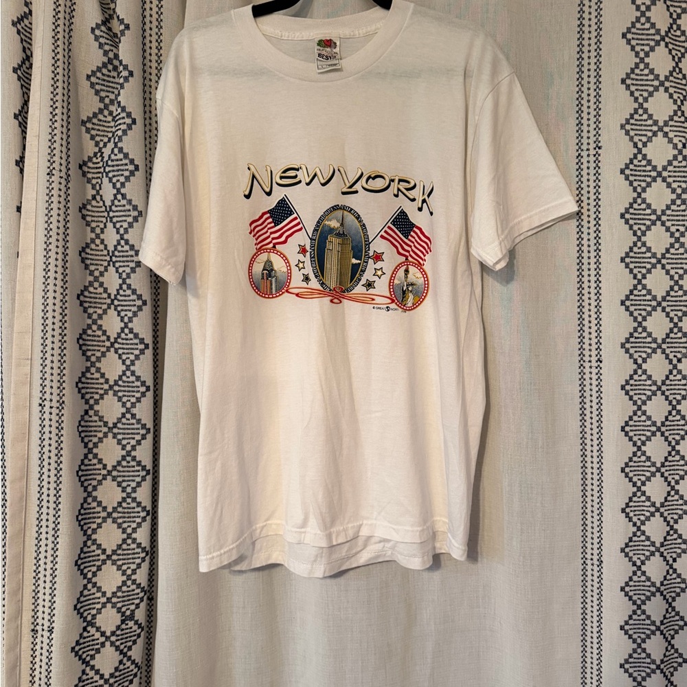 Vintage Fruit of the Loom White New York Graphic T-Shirt - NWOT